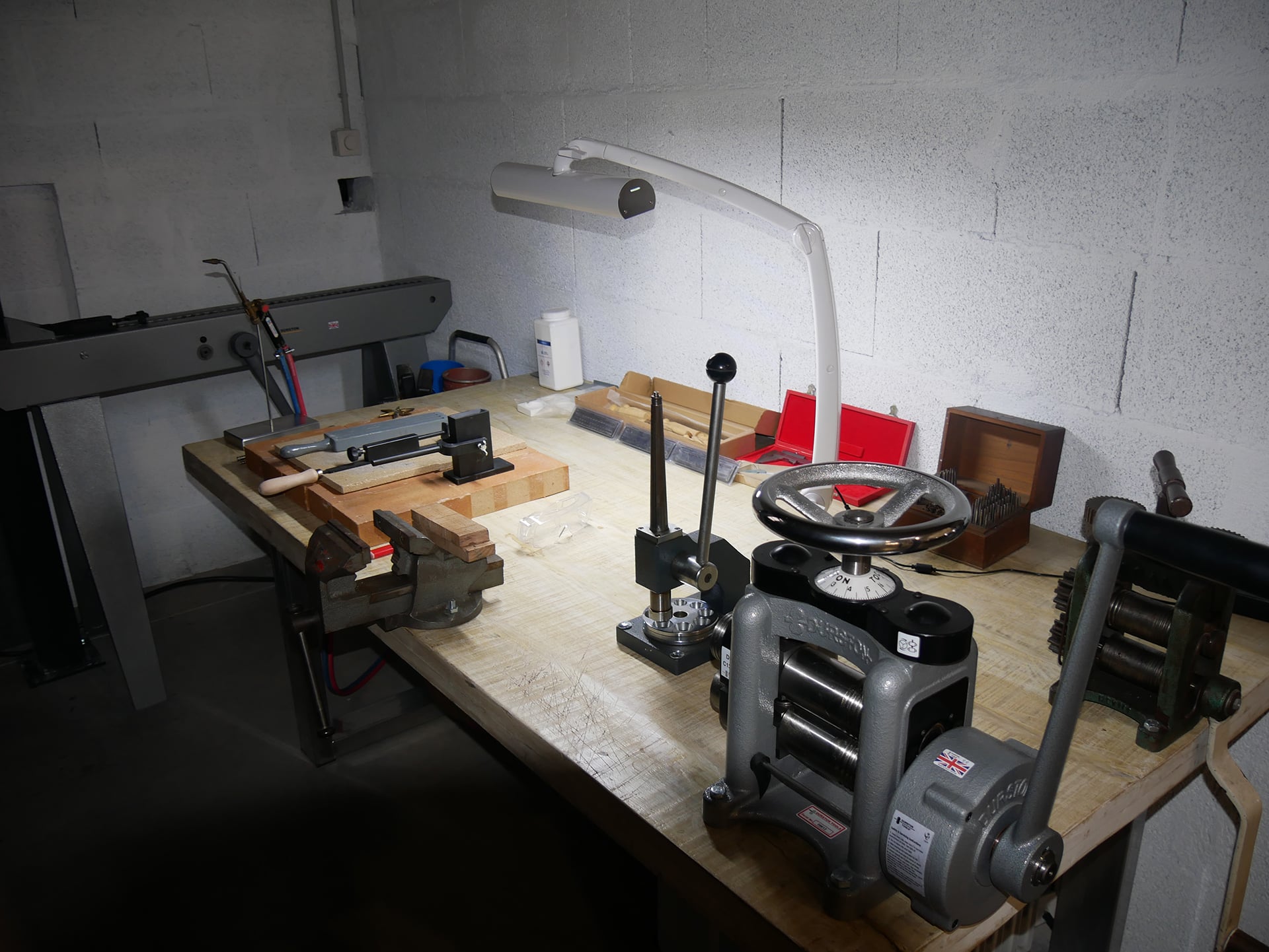 Savoir-faire et contrôle qualité au sein de la manufacture AJNOR